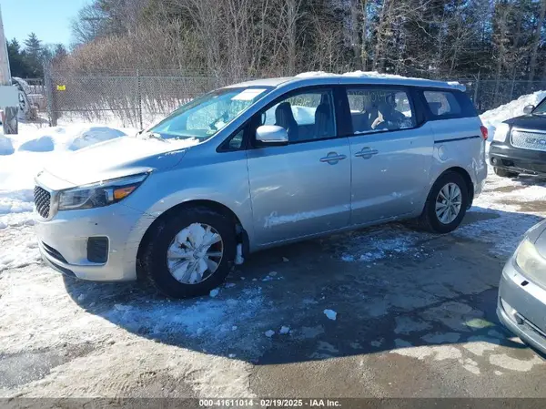 KNDMA5C10J6406178 2018 KIA SEDONA - Image 2