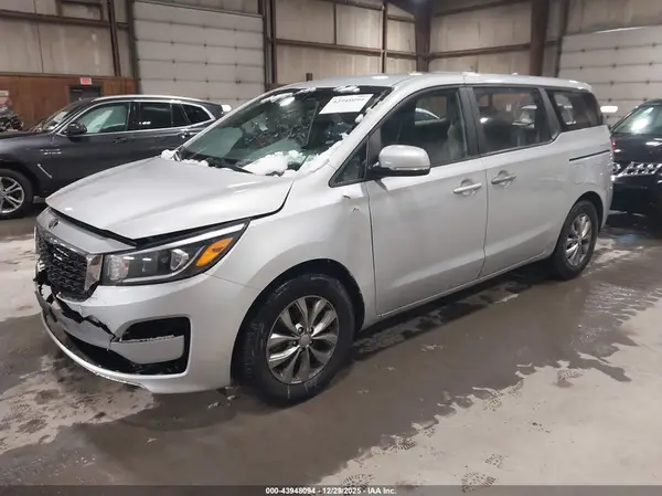 KNDMA5C10K6538441 2019 KIA SEDONA - Image 2