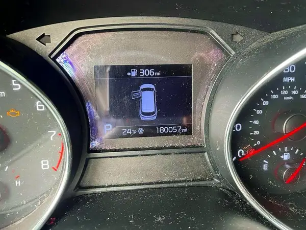 KNDMA5C10K6539136 2019 KIA SEDONA - Image 8