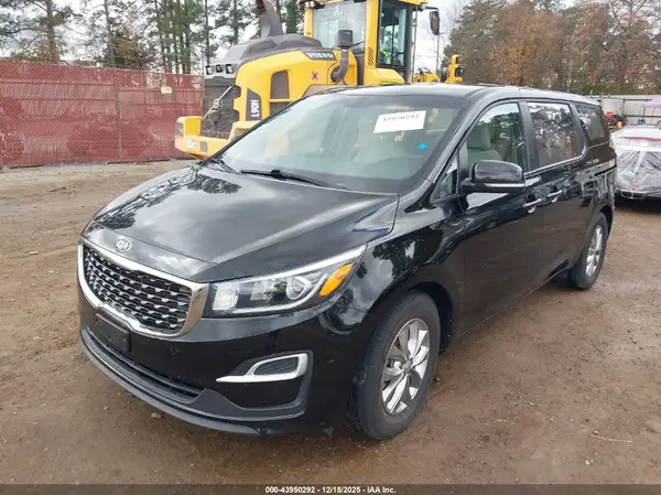 KNDMA5C10L6588810 2020 KIA SEDONA - Image 2