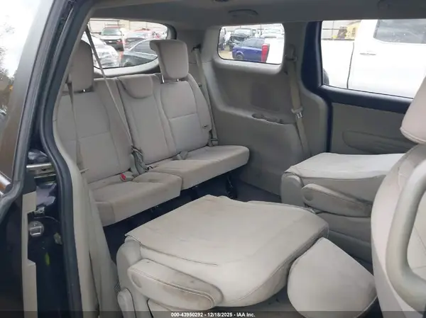KNDMA5C10L6588810 2020 KIA SEDONA - Image 8