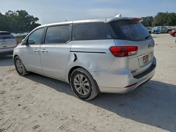 KNDMA5C11G6208220 2016 KIA SEDONA - Image 2