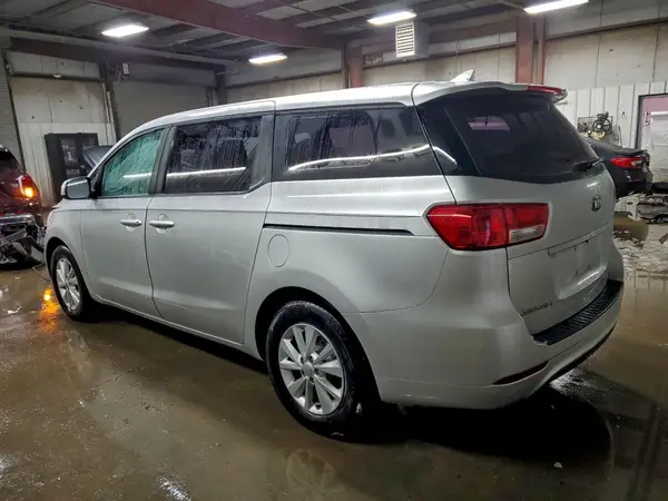 KNDMA5C11H6258441 2017 KIA SEDONA - Image 2