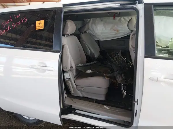 KNDMA5C11H6265499 2017 KIA SEDONA - Image 8