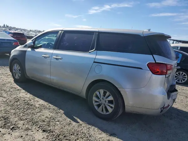 KNDMA5C11H6273442 2017 KIA SEDONA - Image 2