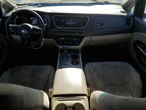 KNDMA5C11H6273442 2017 KIA SEDONA - Image 8