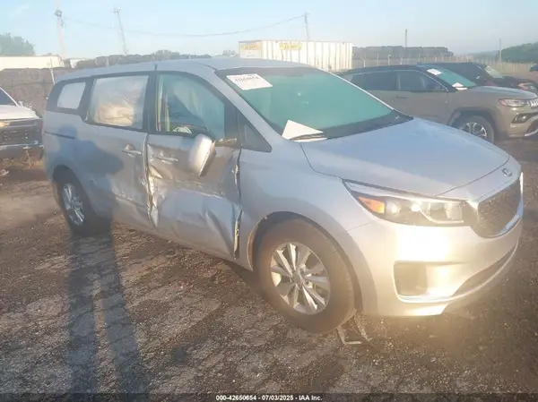 KNDMA5C11H6279614 2017 KIA SEDONA - Image 1