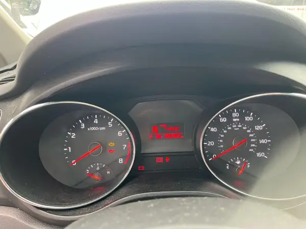 KNDMA5C11J6400714 2018 KIA SEDONA - Image 8