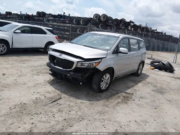 KNDMA5C11J6401538 2018 KIA SEDONA - Image 2