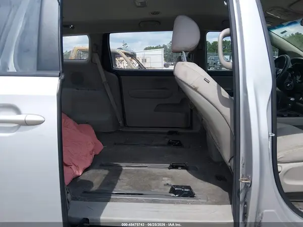 KNDMA5C11J6401538 2018 KIA SEDONA - Image 8
