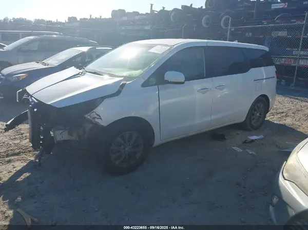 KNDMA5C11K6446142 2019 KIA SEDONA - Image 2