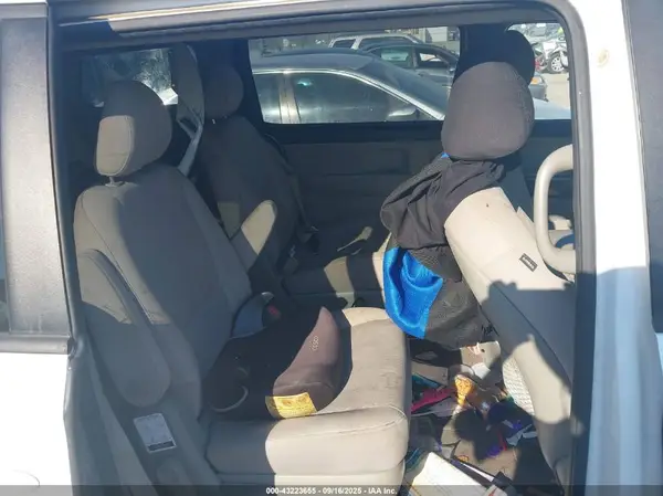 KNDMA5C11K6446142 2019 KIA SEDONA - Image 8