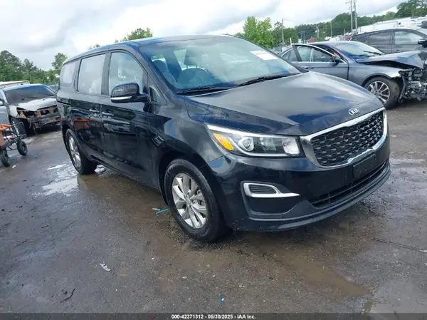 KNDMA5C11L6645158 2020 KIA SEDONA - Image 1