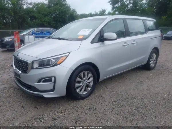 KNDMA5C11L6645807 2020 KIA SEDONA - Image 2