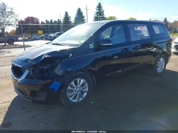 KNDMA5C12G6112628 2016 KIA SEDONA - Image 2