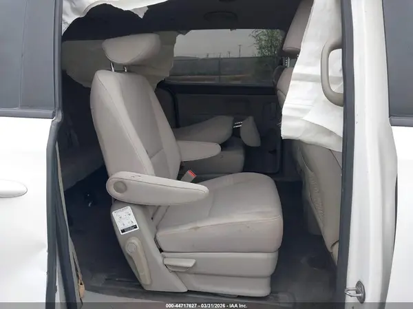 KNDMA5C12G6123886 2016 KIA SEDONA - Image 8