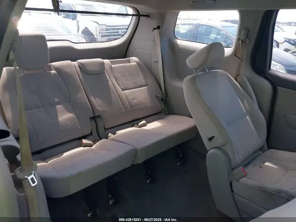 KNDMA5C12G6144561 2016 KIA SEDONA - Image 8