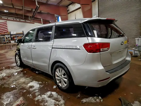 KNDMA5C12G6150327 2016 KIA SEDONA - Image 2