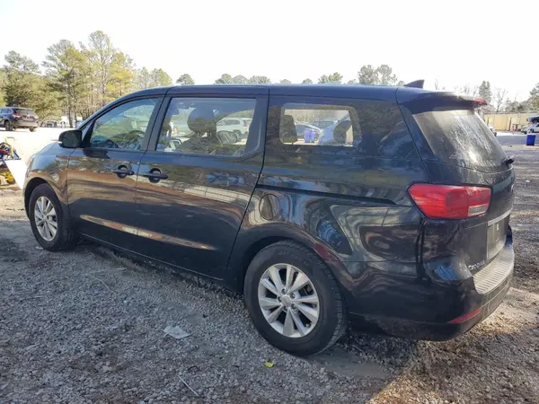KNDMA5C12H6279640 2017 KIA SEDONA - Image 2