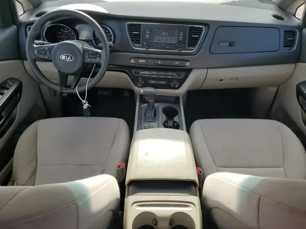 KNDMA5C12H6279685 2017 KIA SEDONA - Image 8