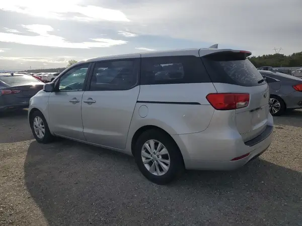 KNDMA5C12J6366945 2018 KIA SEDONA - Image 2