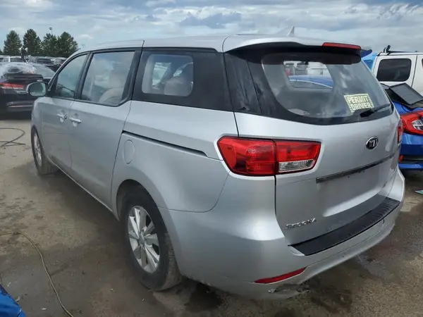 KNDMA5C12J6374897 2018 KIA SEDONA - Image 2