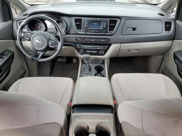 KNDMA5C12J6374897 2018 KIA SEDONA - Image 8