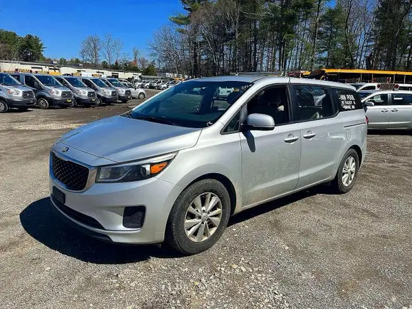KNDMA5C12J6400723 2018 KIA SEDONA - Image 2