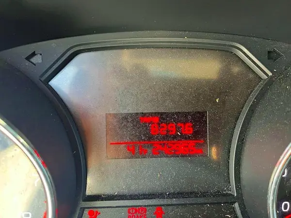 KNDMA5C12J6400723 2018 KIA SEDONA - Image 8