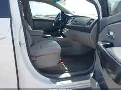 KNDMA5C12J6404237 2018 KIA SEDONA