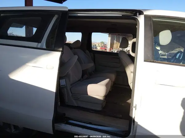 KNDMA5C12J6406926 2018 KIA SEDONA - Image 8