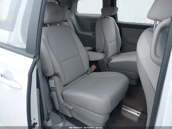 KNDMA5C12L6614517 2020 KIA SEDONA - Image 8