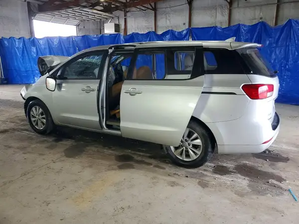 KNDMA5C13G6102500 2016 KIA SEDONA - Image 2