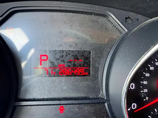 KNDMA5C13G6111570 2016 KIA SEDONA - Image 8