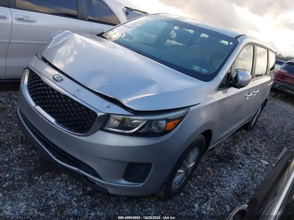 KNDMA5C13G6174023 2016 KIA SEDONA - Image 2