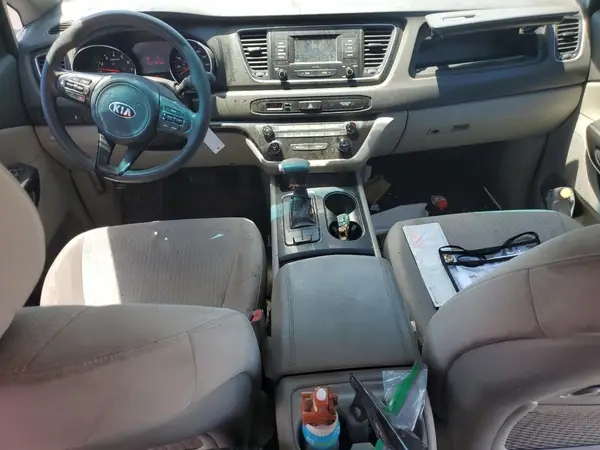 KNDMA5C13H6256285 2017 KIA SEDONA - Image 8