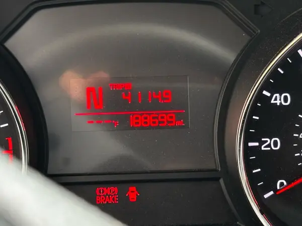 KNDMA5C13H6273460 2017 KIA SEDONA - Image 8