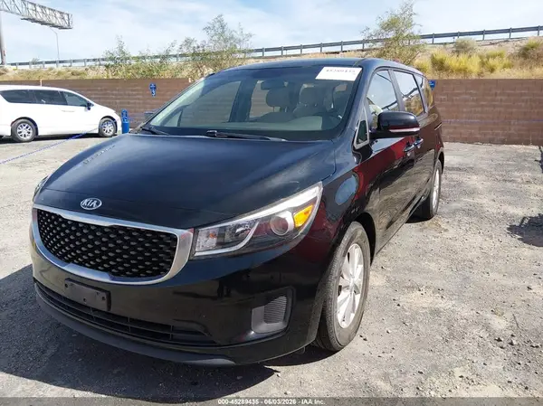 KNDMA5C13J6373984 2018 KIA SEDONA - Image 2
