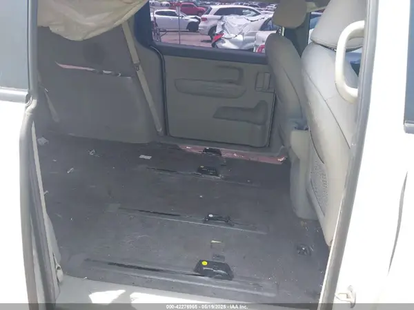KNDMA5C13J6387030 2018 KIA SEDONA - Image 8
