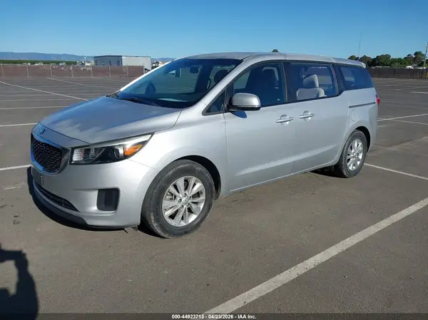 KNDMA5C13J6404893 2018 KIA SEDONA - Image 2
