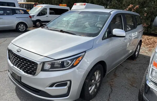 KNDMA5C13K6566900 2019 KIA SEDONA - Image 2