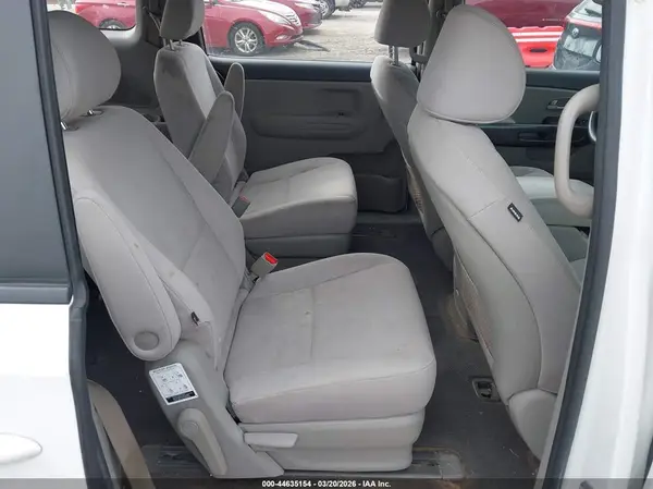 KNDMA5C14G6125512 2016 KIA SEDONA - Image 8
