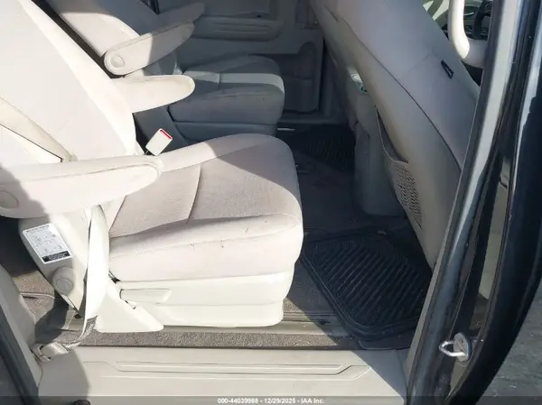 KNDMA5C14G6180672 2016 KIA SEDONA - Image 8