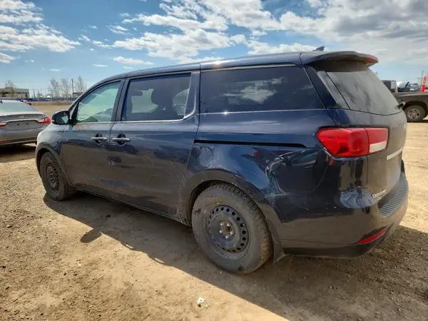 KNDMA5C14H6261916 2017 KIA SEDONA - Image 2