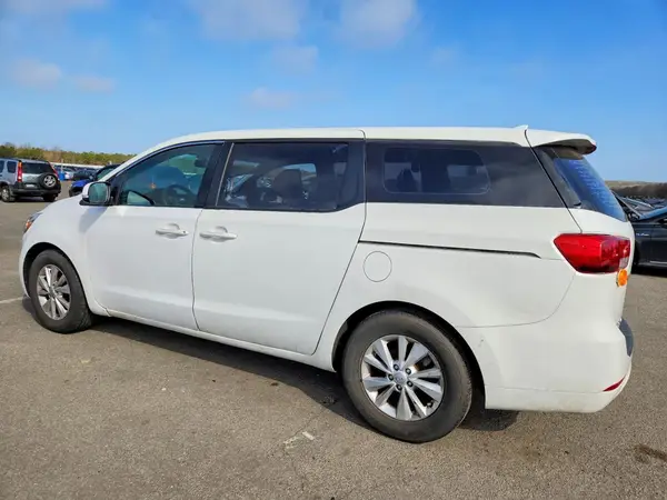 KNDMA5C14H6285617 2017 KIA SEDONA - Image 2