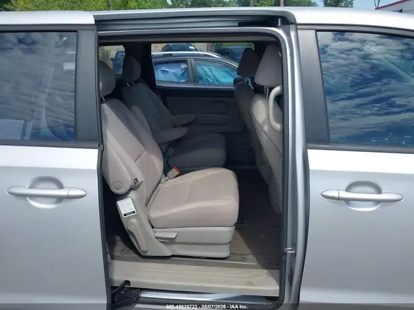 KNDMA5C14J6350472 2018 KIA SEDONA - Image 8