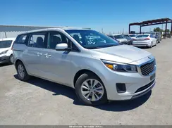 KNDMA5C14J6376442 2018 KIA SEDONA