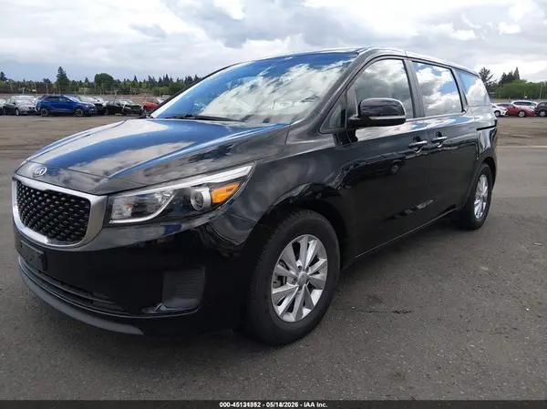 KNDMA5C14J6387005 2018 KIA SEDONA - Image 2