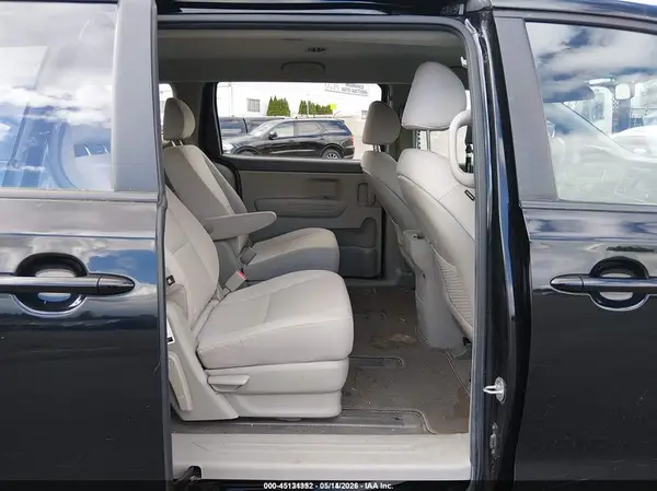 KNDMA5C14J6387005 2018 KIA SEDONA - Image 8