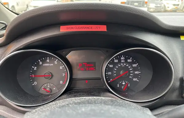 KNDMA5C14J6401517 2018 KIA SEDONA - Image 8